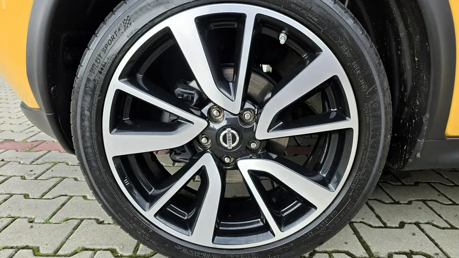 NISSAN Juke -