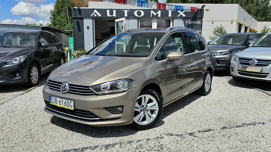 VOLKSWAGEN Golf Sportsvan -
