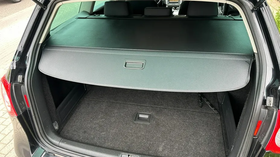 VOLKSWAGEN Passat -