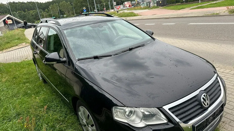 VOLKSWAGEN Passat -