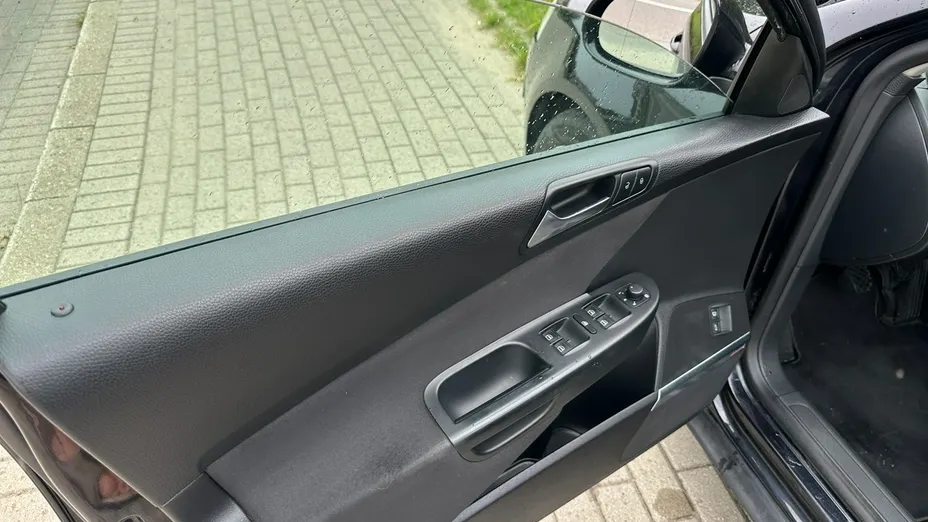 VOLKSWAGEN Passat -