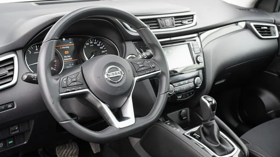 NISSAN Qashqai -
