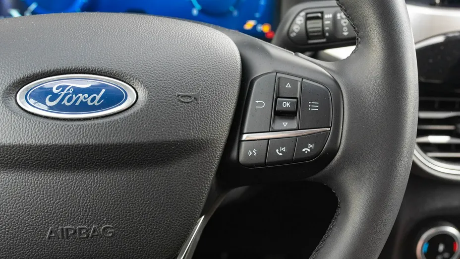 FORD Kuga -