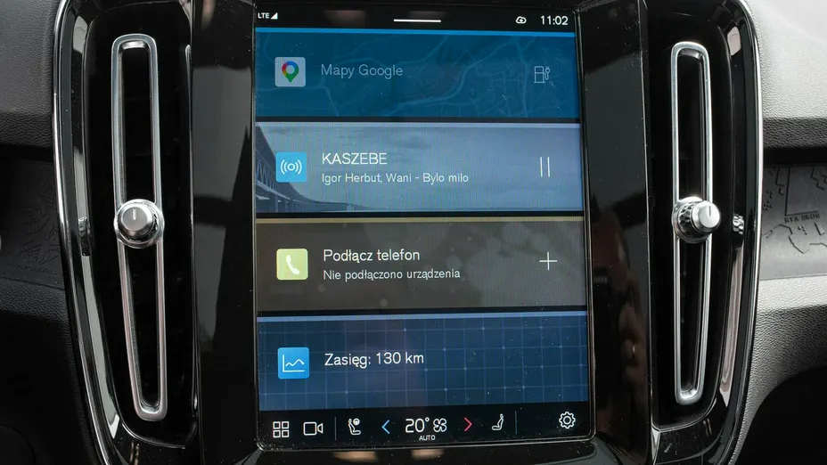 VOLVO XC40 -