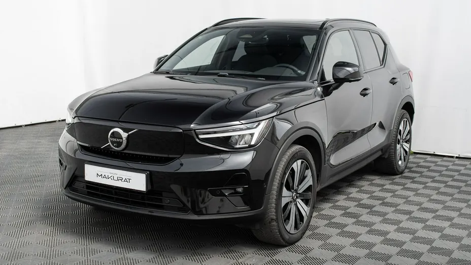 VOLVO XC40 -