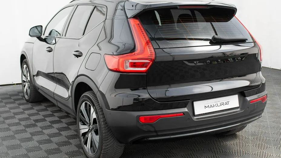 VOLVO XC40 -