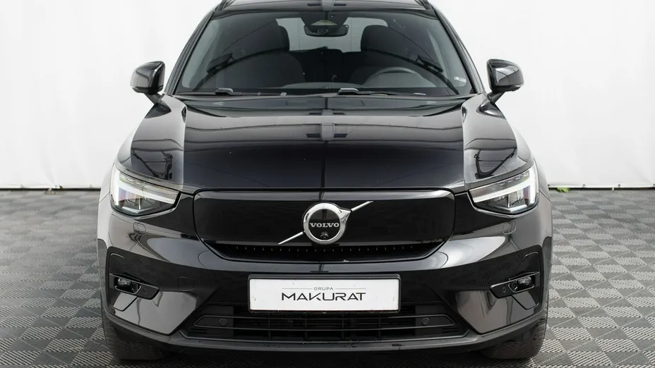 VOLVO XC40 -
