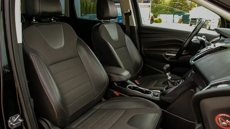 FORD Kuga -