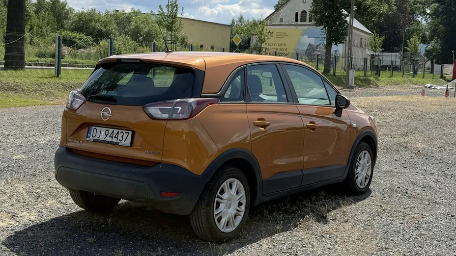 OPEL Crossland X -