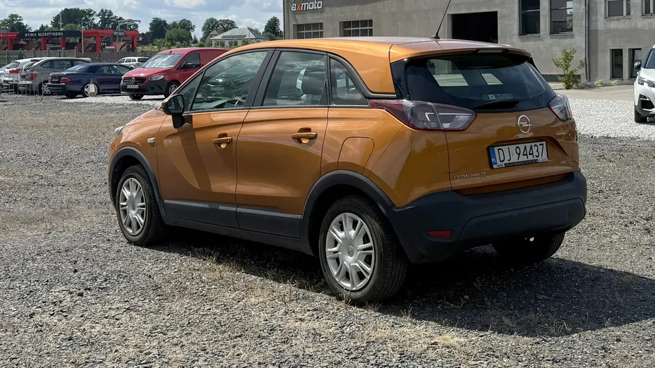 OPEL Crossland X -