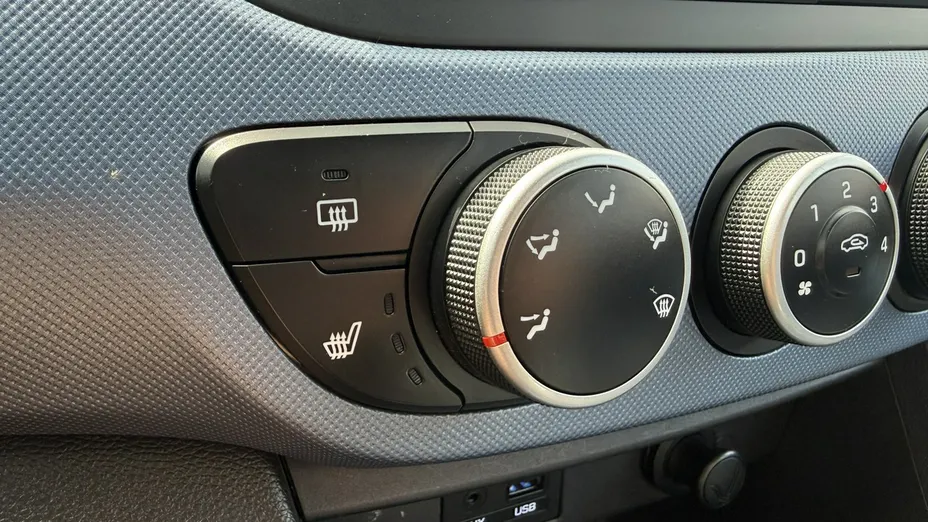 HYUNDAI i10 -