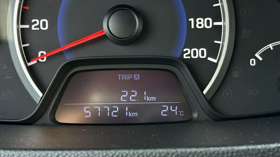 HYUNDAI i10 -