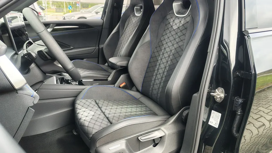 VOLKSWAGEN Tayron -