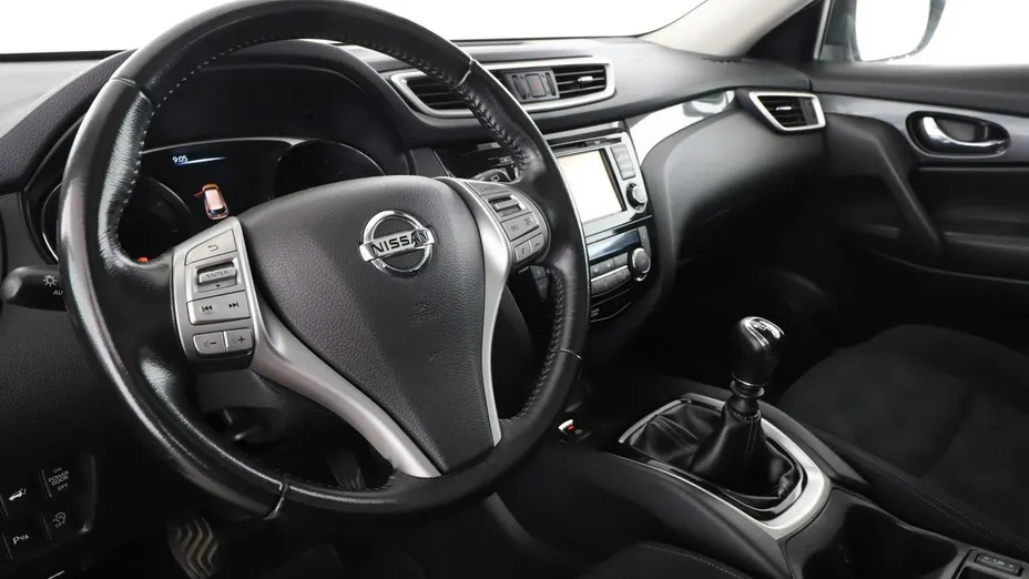 NISSAN X-Trail -
