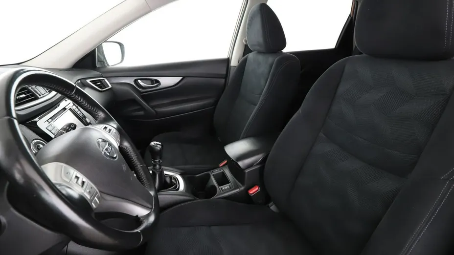 NISSAN X-Trail -