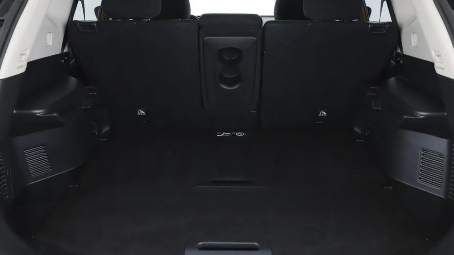 NISSAN X-Trail -