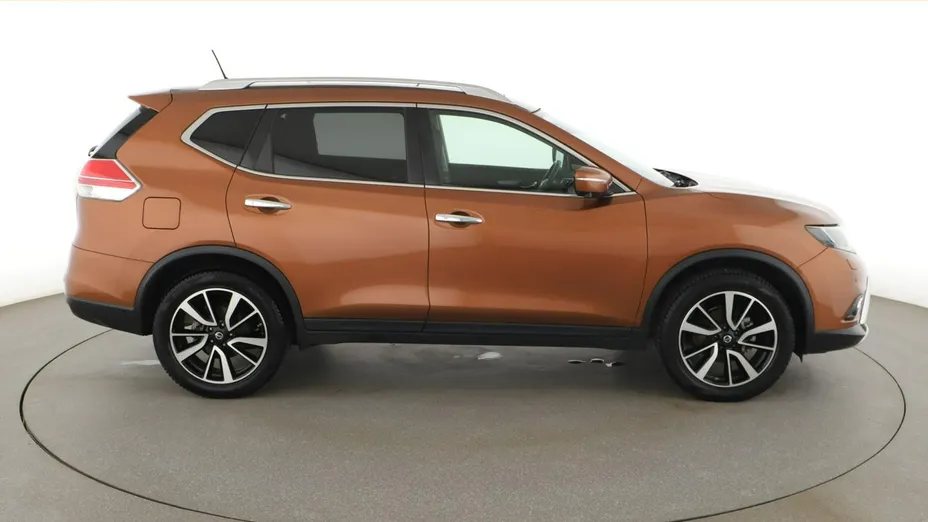 NISSAN X-Trail -