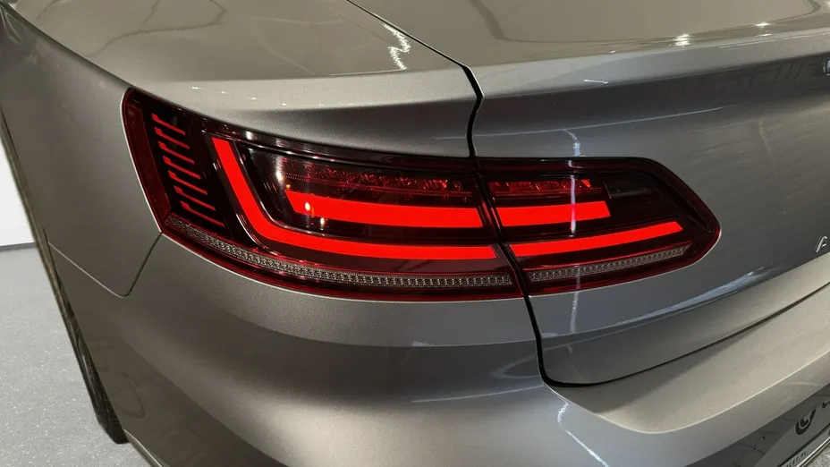 VOLKSWAGEN Arteon -