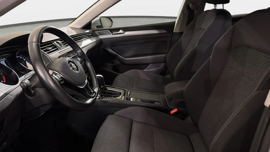 VOLKSWAGEN Arteon -