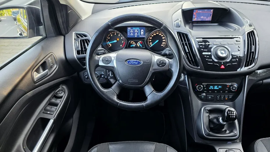 FORD Kuga -