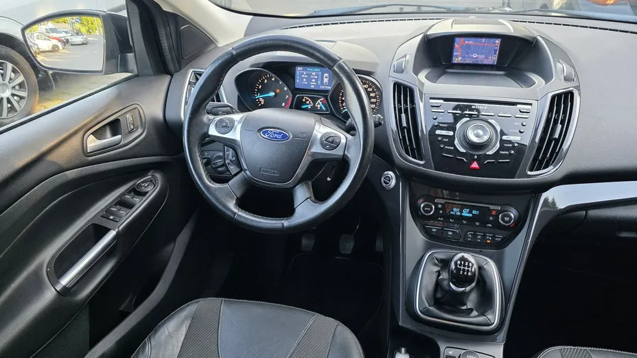 FORD Kuga -