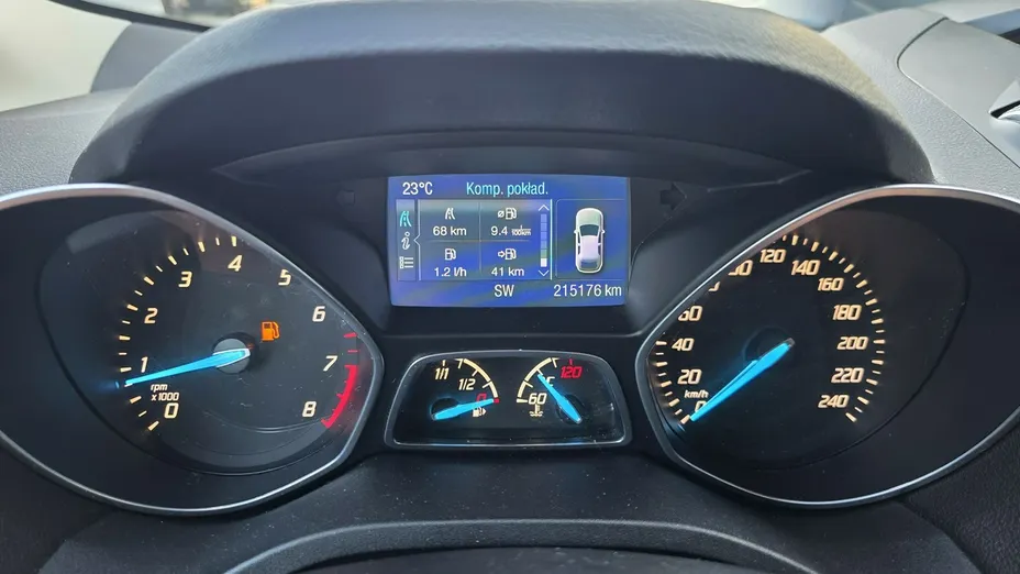FORD Kuga -