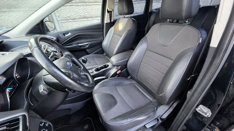 FORD Kuga -
