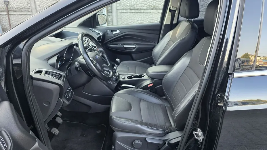 FORD Kuga -