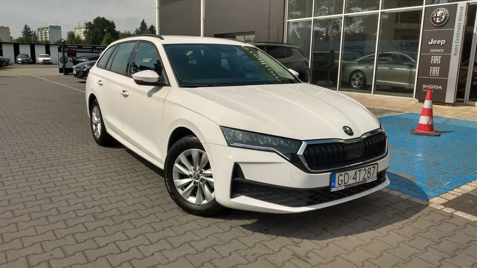 SKODA Octavia -