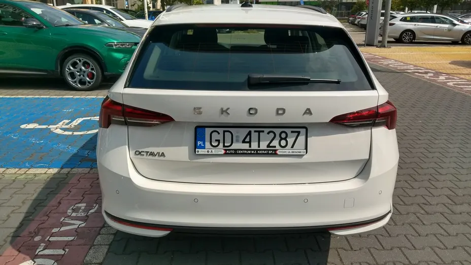 SKODA Octavia -