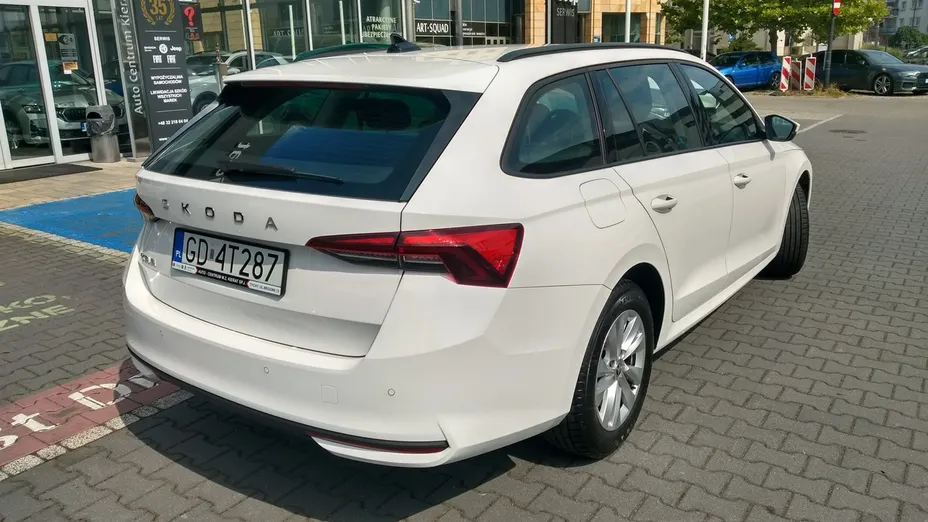 SKODA Octavia -