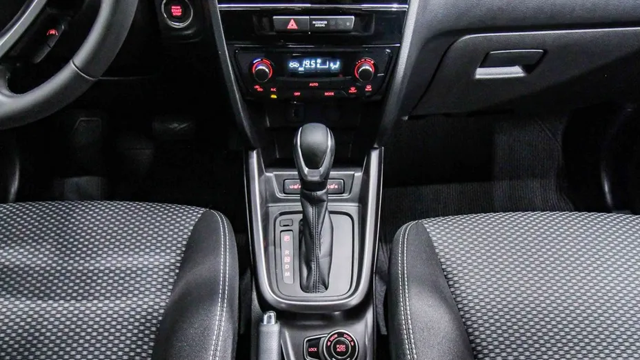SUZUKI Vitara -