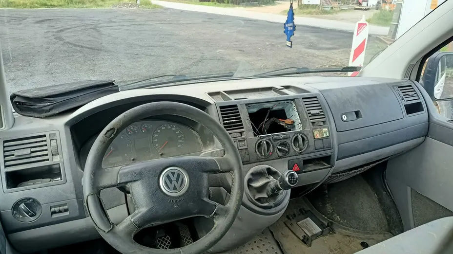 VOLKSWAGEN Transporter -