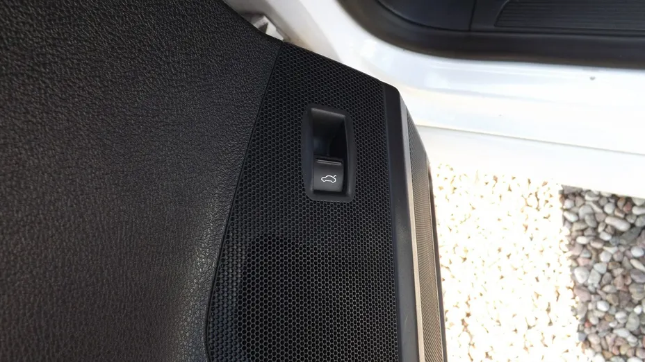 VOLKSWAGEN Passat -