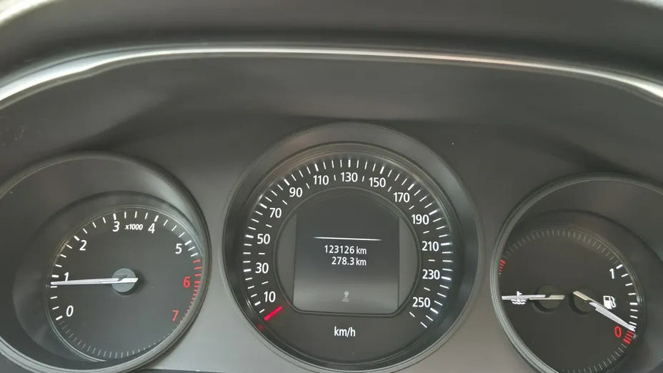 RENAULT Megane -