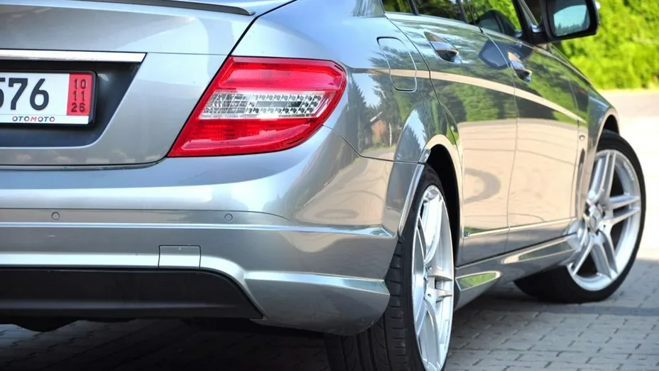 MERCEDES-BENZ C Klasa -