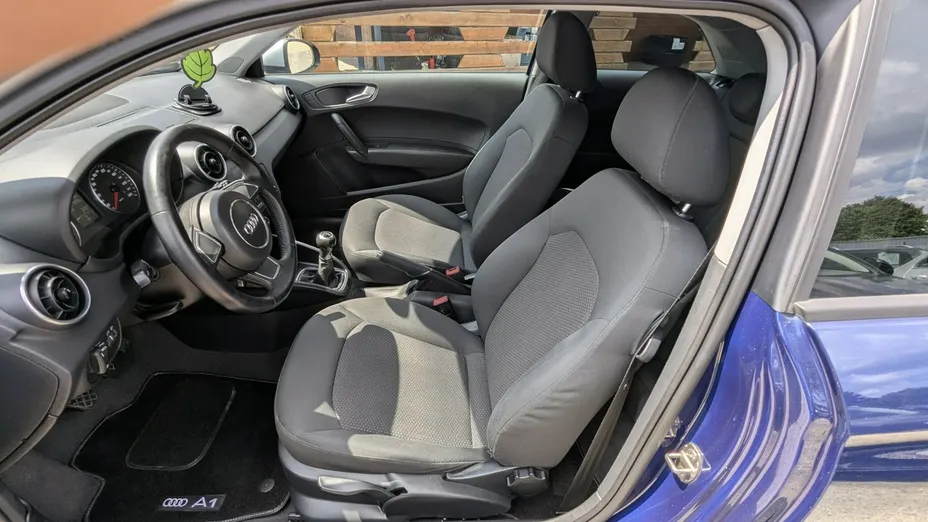 AUDI A1 -