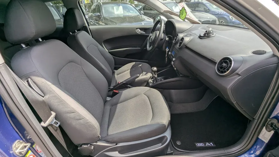 AUDI A1 -