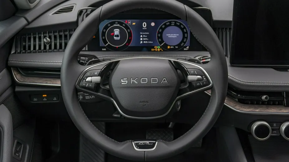 SKODA Superb -