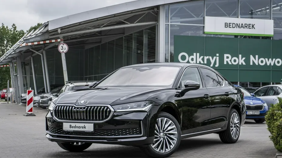 SKODA Superb -