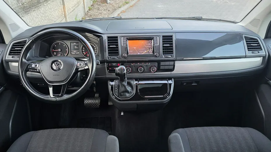 VOLKSWAGEN Multivan -