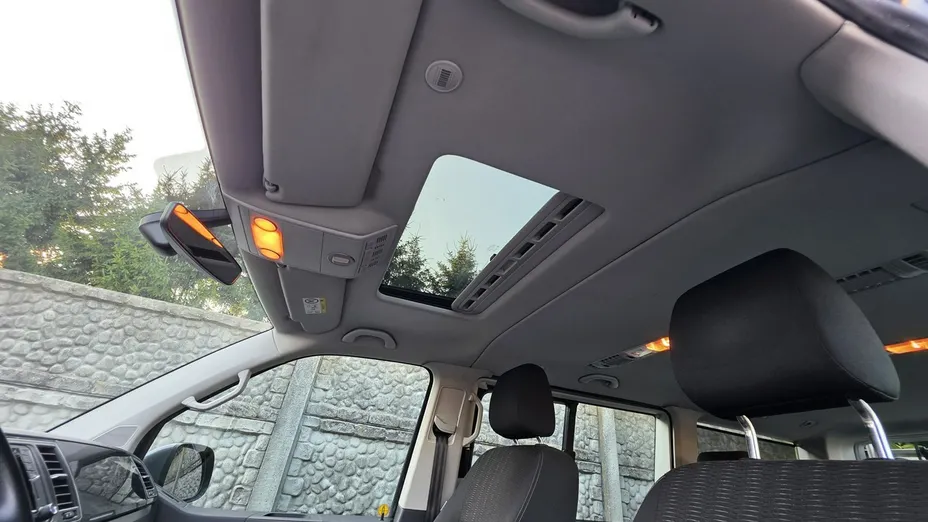 VOLKSWAGEN Multivan -