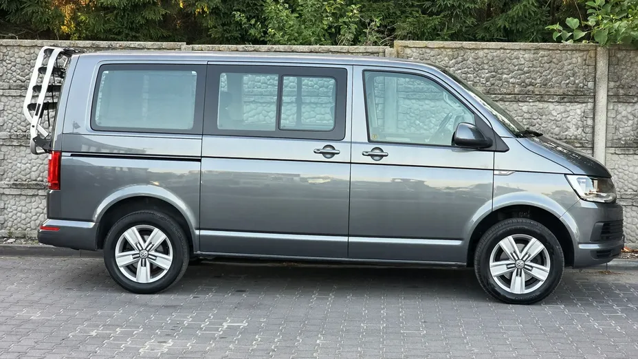 VOLKSWAGEN Multivan -