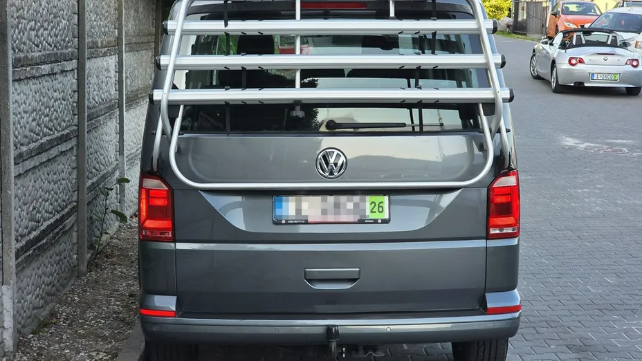 VOLKSWAGEN Multivan -