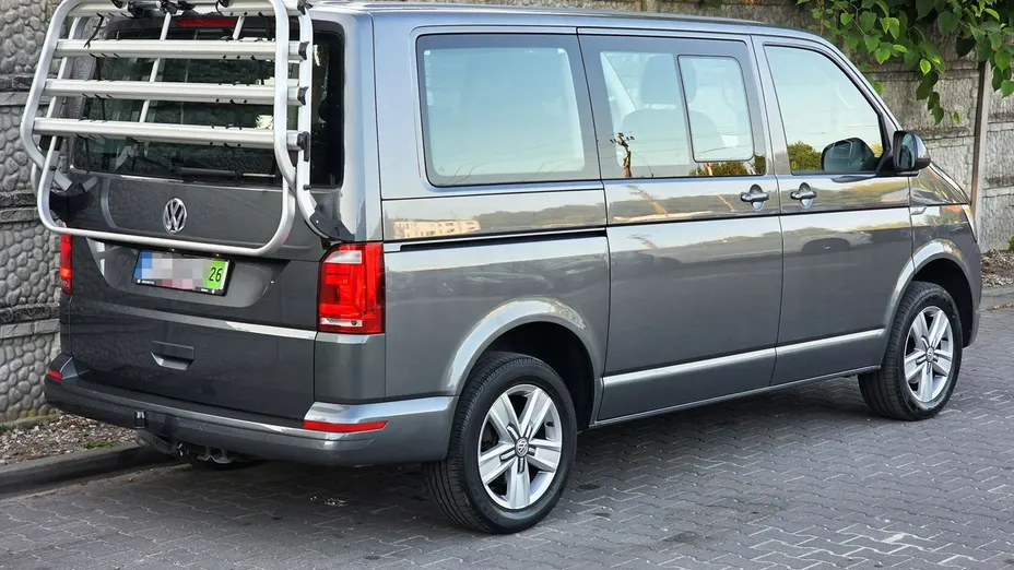 VOLKSWAGEN Multivan -