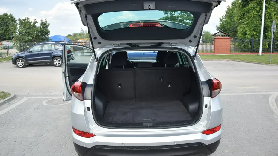 HYUNDAI Tucson -