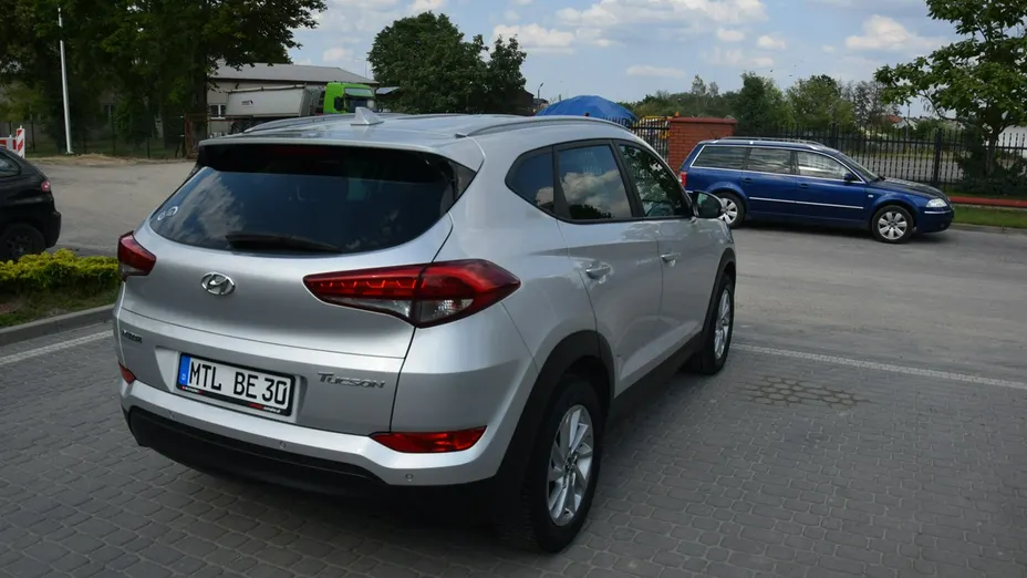 HYUNDAI Tucson -