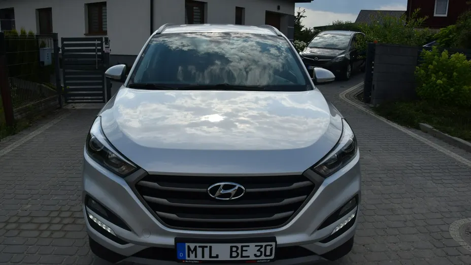 HYUNDAI Tucson -