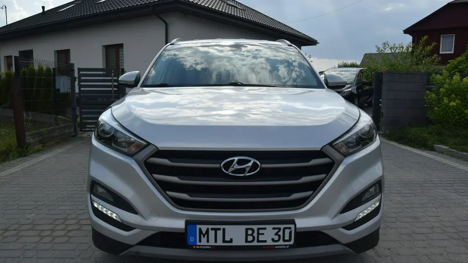 HYUNDAI Tucson -
