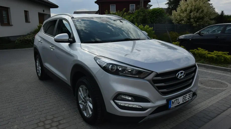 HYUNDAI Tucson -